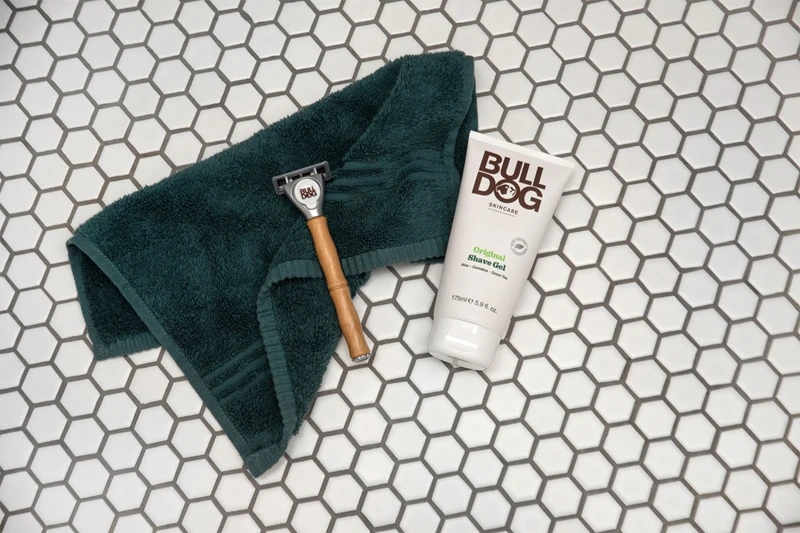 Bulldog Original Razor And Spare – Image 2